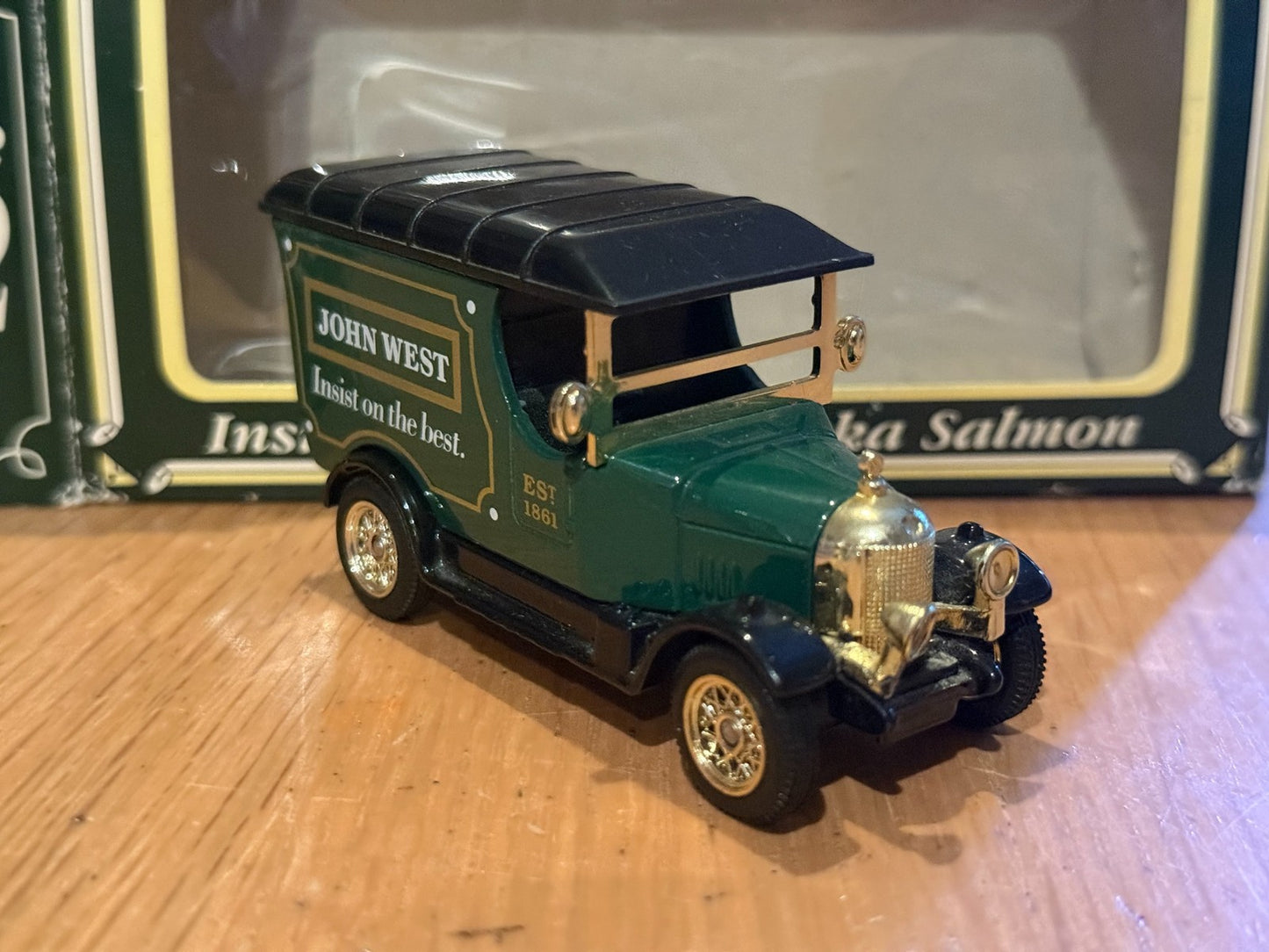 Oxford DieCast Bull Nose Morris John West Delivery Van