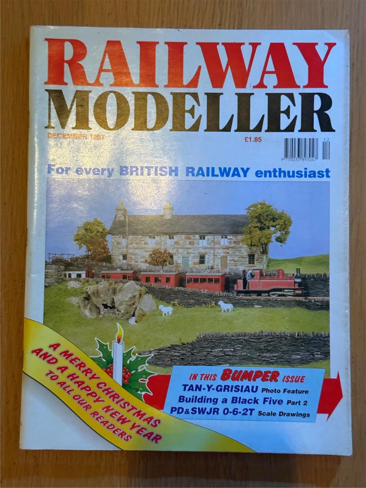Railway Modeller Magazine - December 1997