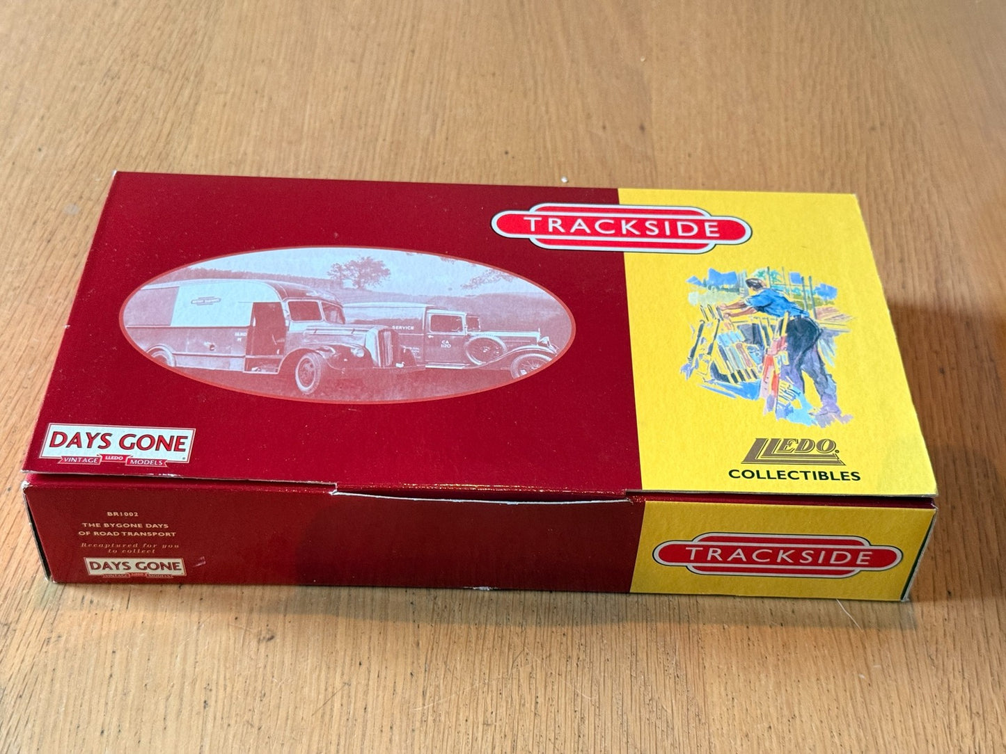 Trackside OO Gauge BR1002 1:76 British Railways Scammell Tractor & AEC Mammoth