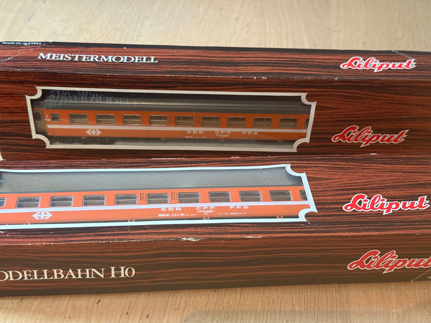 Liliput 882 54 HO Scale - Passenger Coach 2. Class 21-70 090-7 SBB-CFF-FFS
