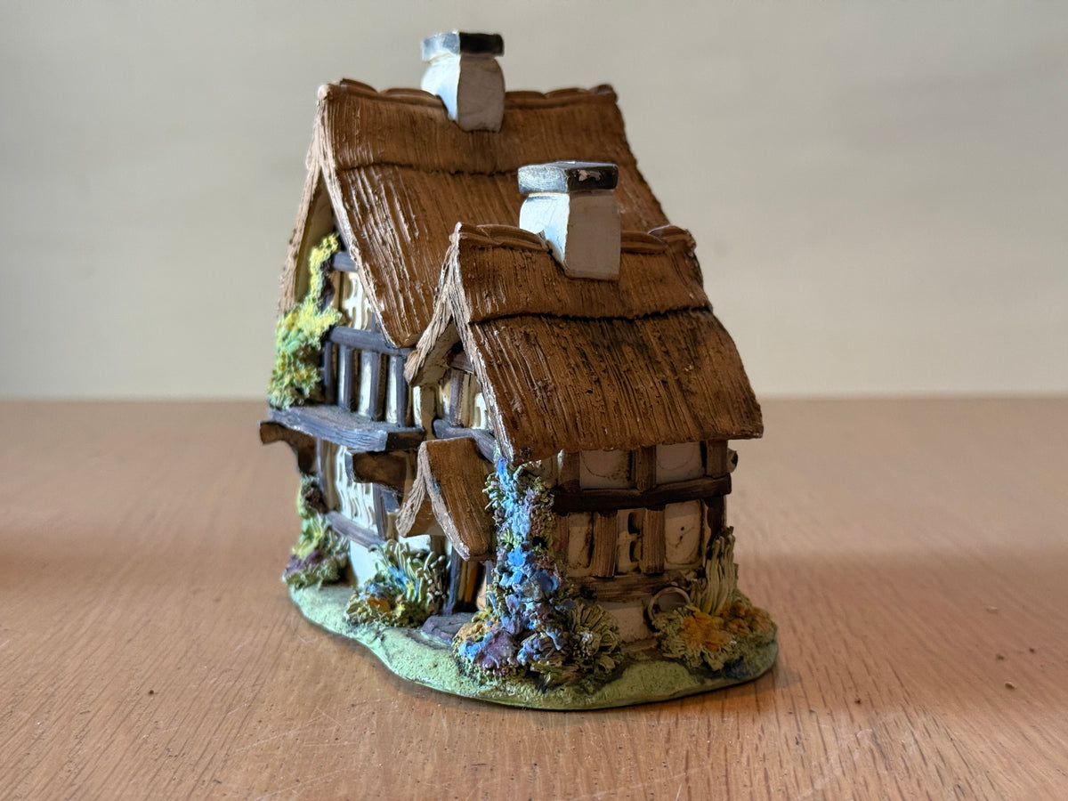 Academy/David Winter or similar - Thatched Cottage