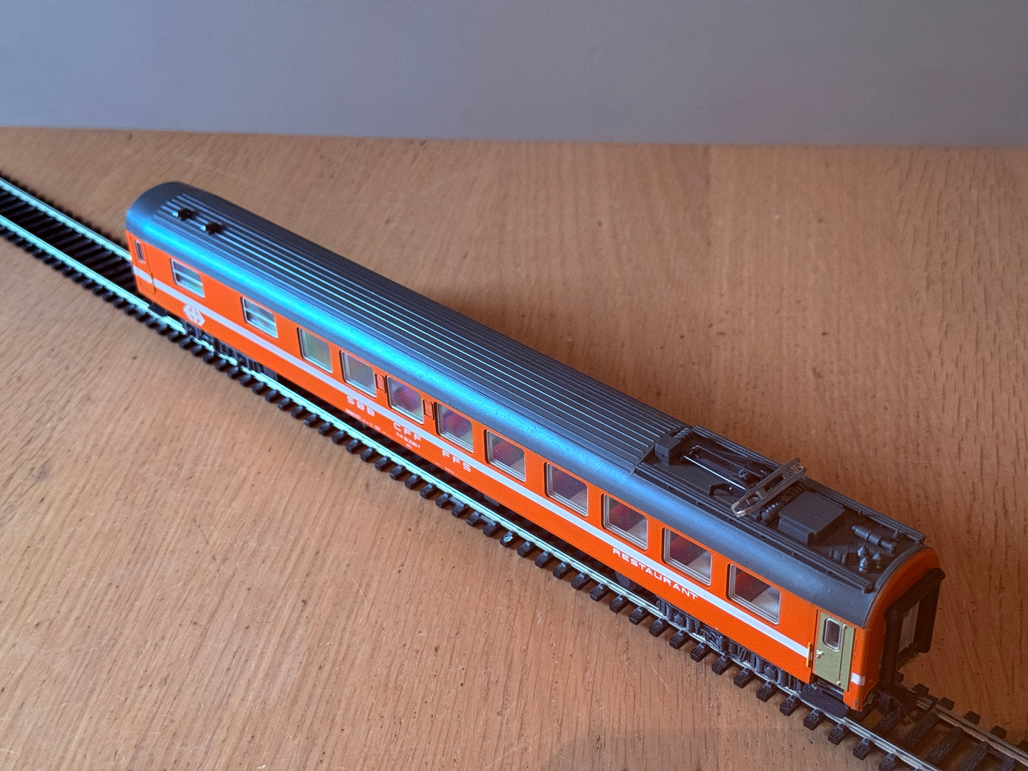 Liliput L388004 HO Scale -  Type RIC Restaurant Car with pantograph Swiss SBB