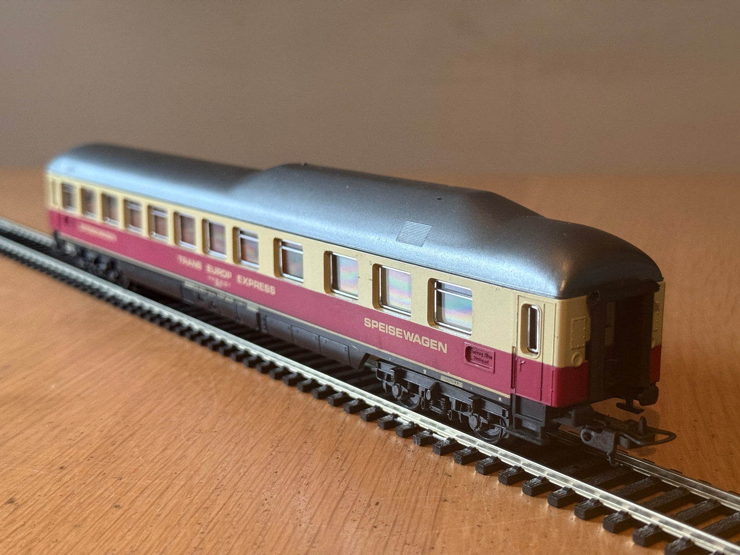 Lima H0 Scale - German DB Axum Rheingold Tee Panoramic Observation Coach