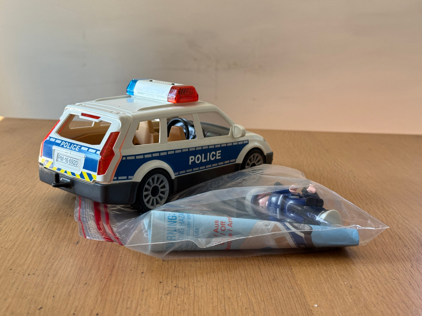 Playmobil 6890 - Police Squad Car. Pre-owned.