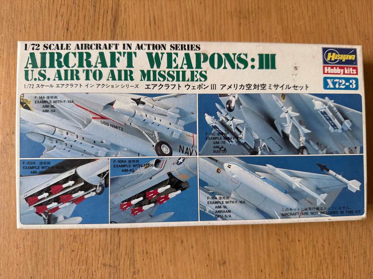 Hasegawa 1:72 Plastic Model Kit - Aircraft Weapons III US Air to Air Missiles
