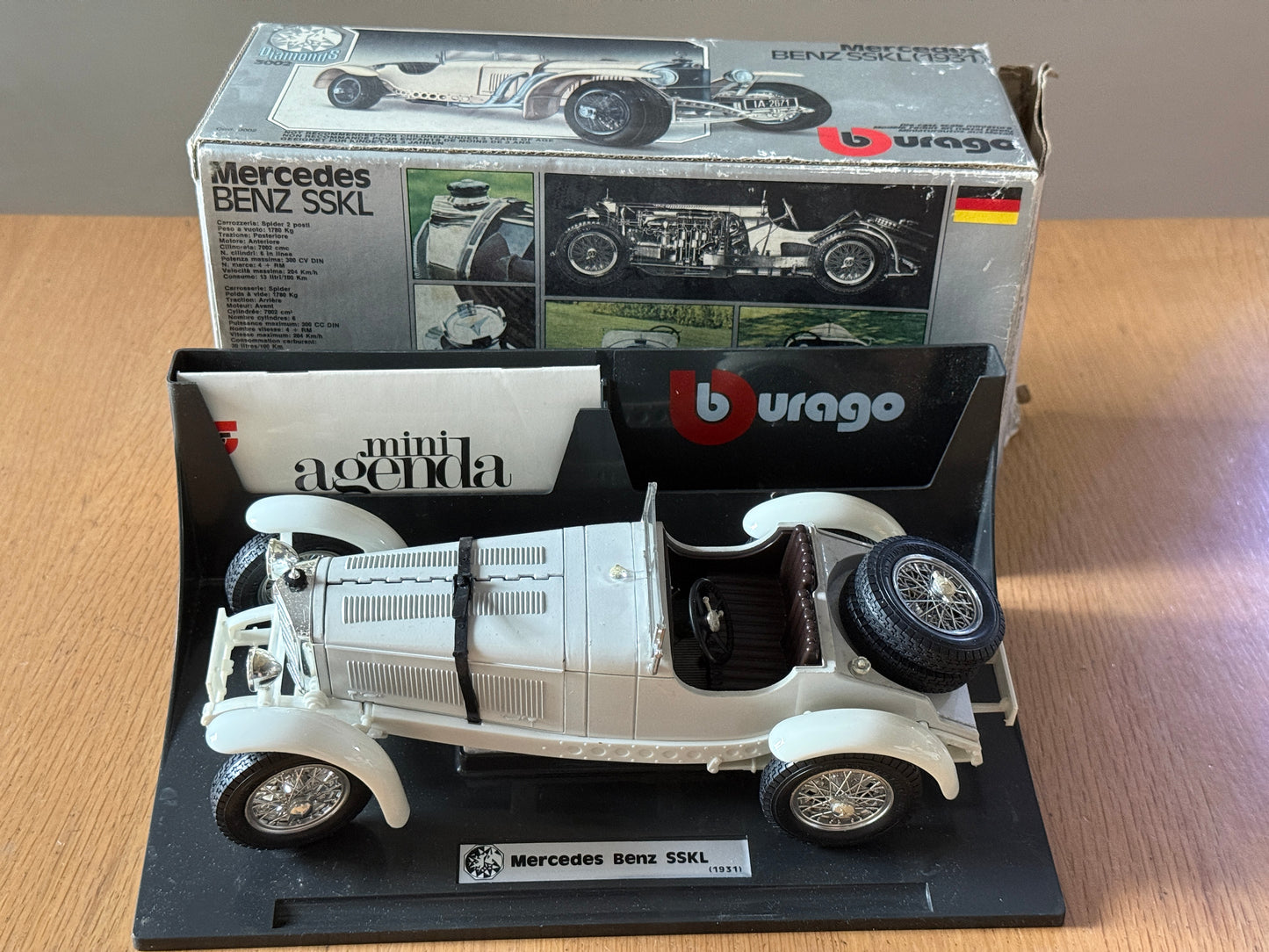 Bburago 1:18 Mercedes Benz SSKL - Kit Built