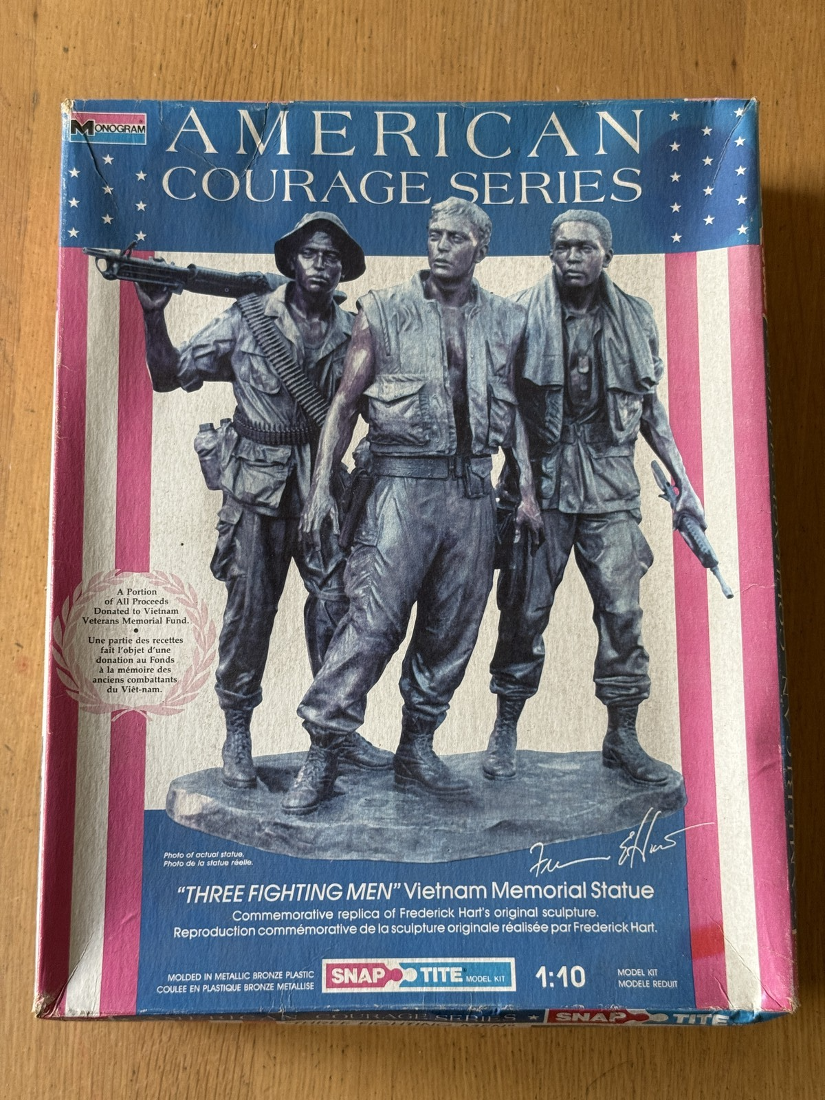 Snap Tite 1:10 Plastic Model Kit- Vietnam Memorial Statue - Three Fighting Men