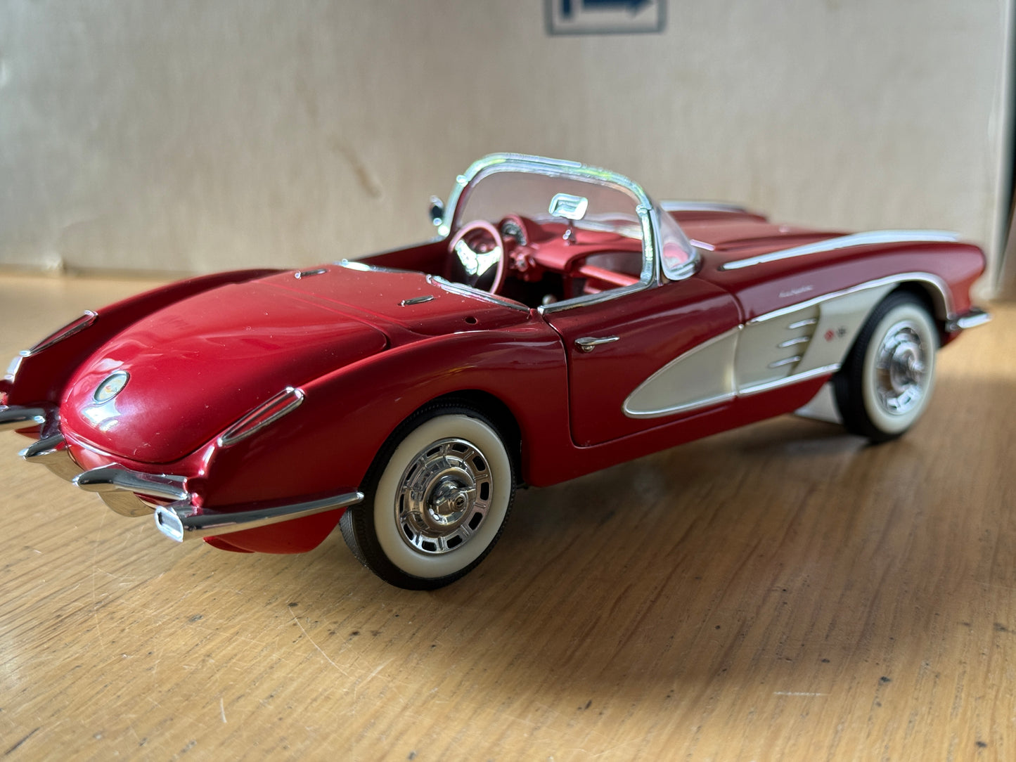 Franklin Mint - 1:24 1959 Chevrolet Corvette.