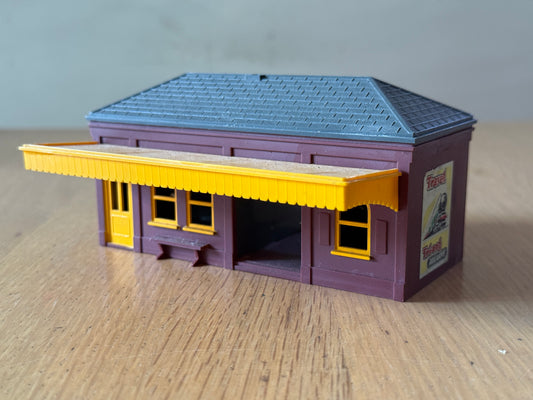 Triang Hornby R60 Ticket Office