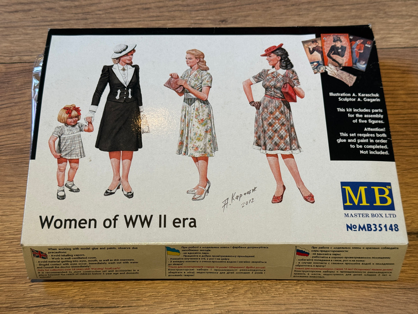 Master Box 1:35 Plastic Model Kit - Women of WW II Era