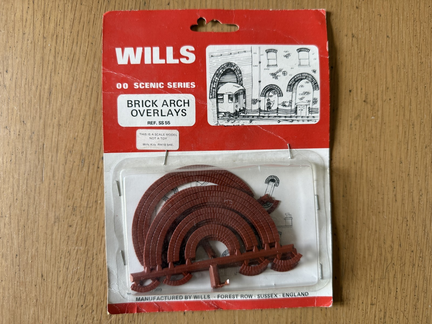 Wills OO Gauge 1:76 Scenic Series Plastic Model Kit - Brick Arch Overlays