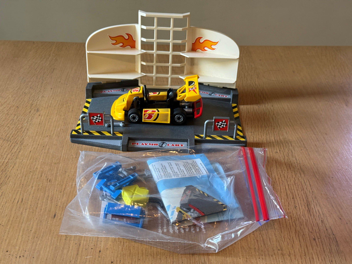 Playmobil 9827 - Go Kart Workshop. Pre-owned.