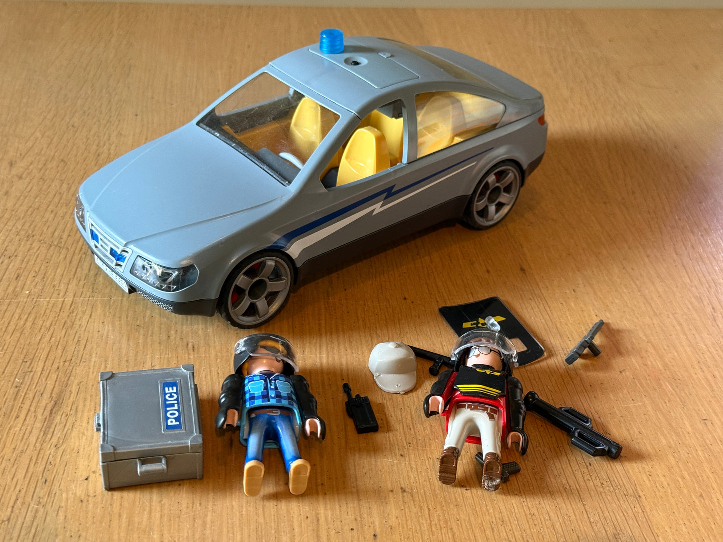 Playmobil 9361 - SWAT Undercover Car. Pre-owned.