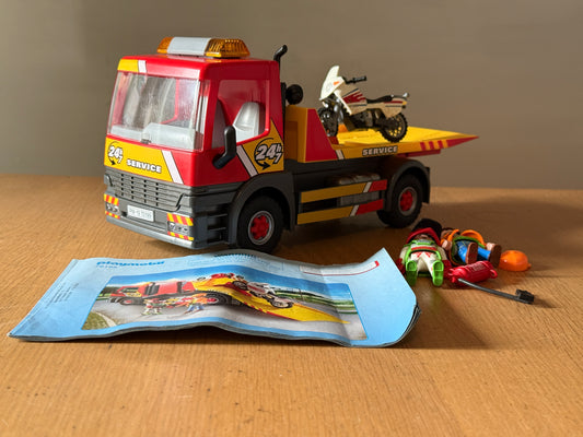 Playmobil 70199 - Towing Service Recovery Truck. Pre-owned.