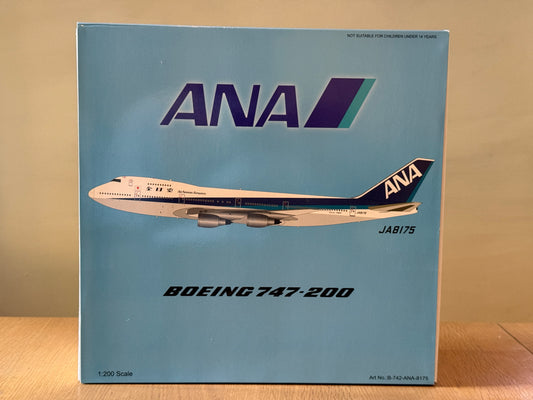1:200 ANA All Nippon Airlines Boeing 747-200 JA8175 with Stand. BNIB