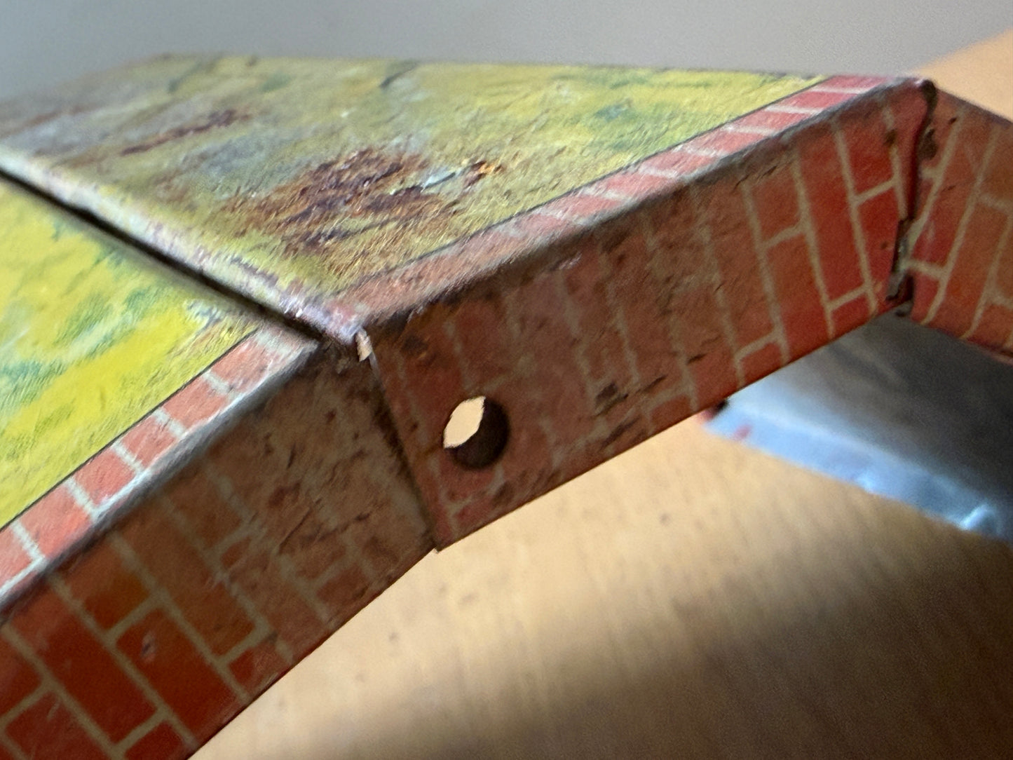 Vintage Tinplate Tunnel for O Gauge Model Railway (needs nut and bolt)