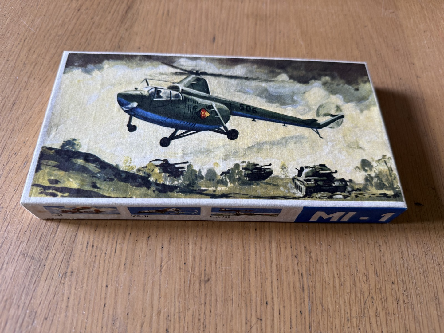 Hubschrauber Modellbaukastan 1:72 Plastic Model Kit - MI 1