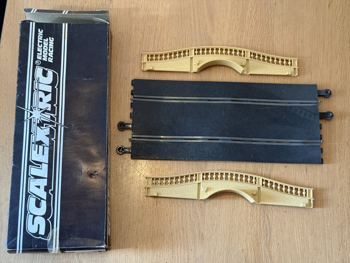 Scalextric 1:32 C248 - Hump Back Bridge - Complete & Boxed