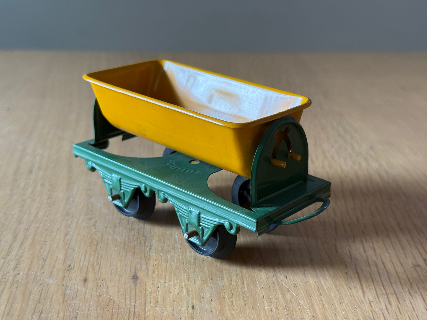 Hornby O Gauge Tinplate No.20 Side-Tipping Hopper Wagon
