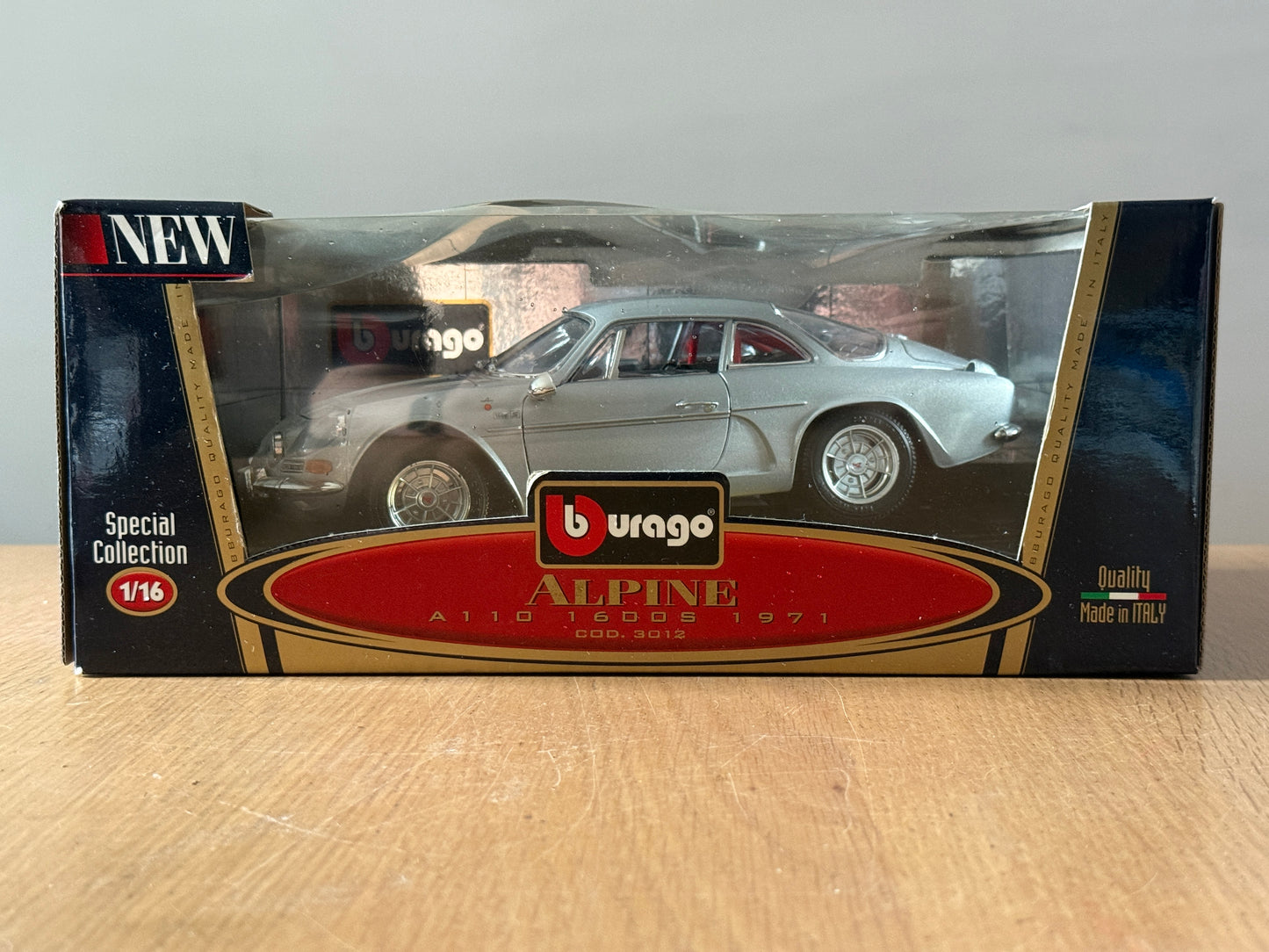 Bburago 1:18 Diecast Model 3012 - Alpine A110 1600S (1971) - Mint Condition