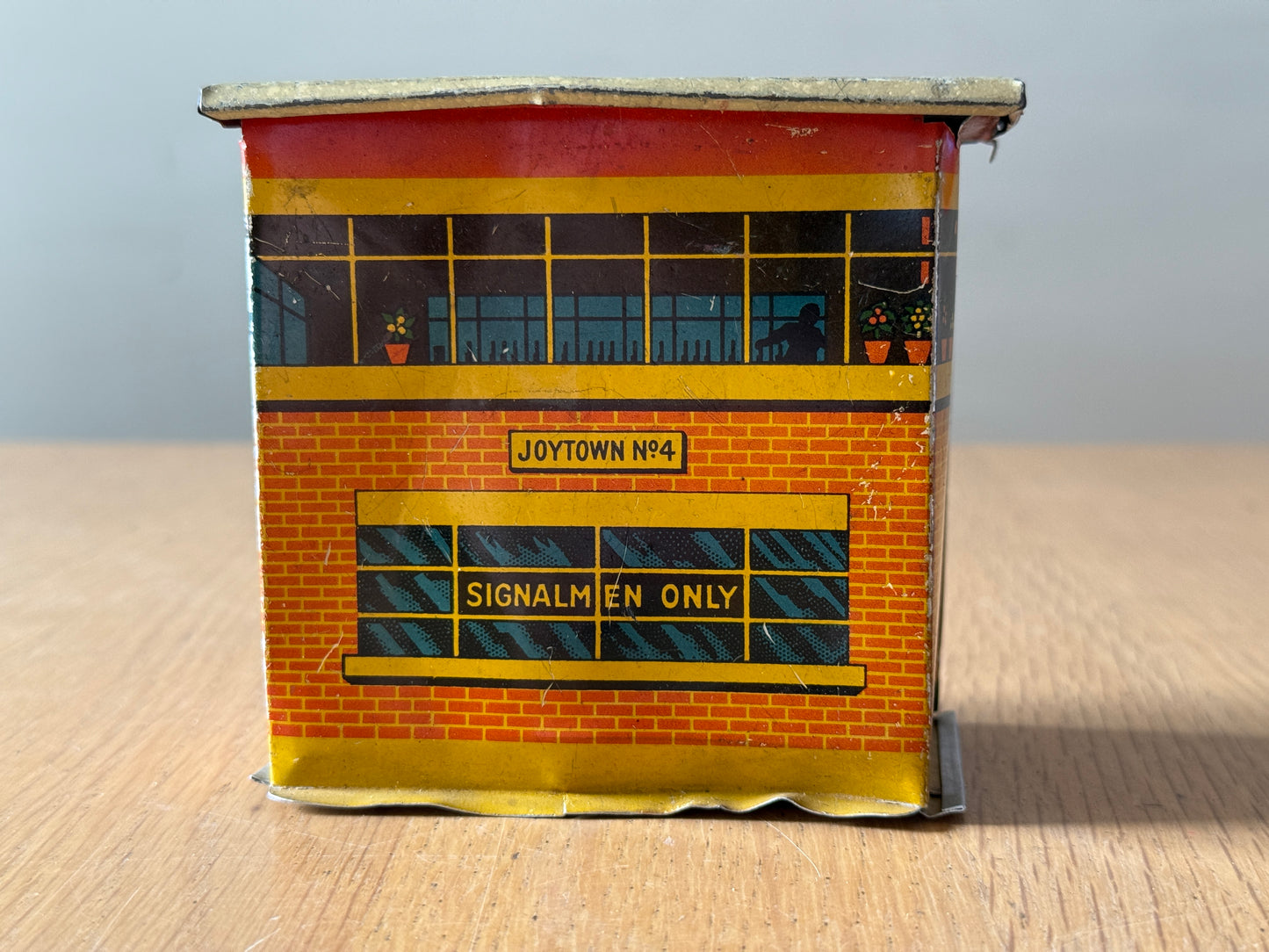 Tinplate Signal Box for O Gauge Model Railway