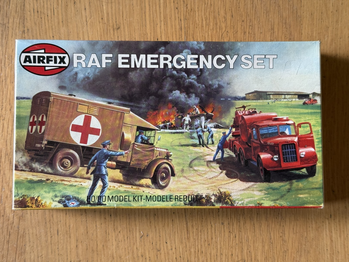 Airfix HO/OO Scale Plastic Model Kit - RAF Emergency Set