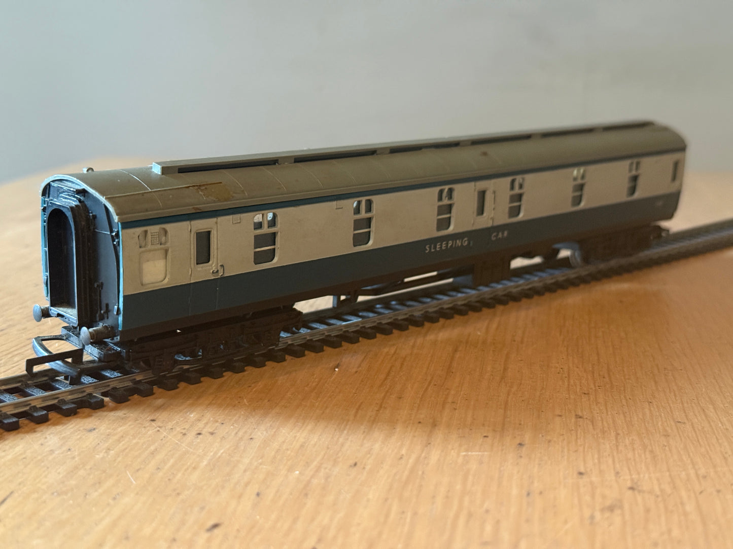 Lima 305302 OO Gauge-  MK 2 TSO Coach - W5449