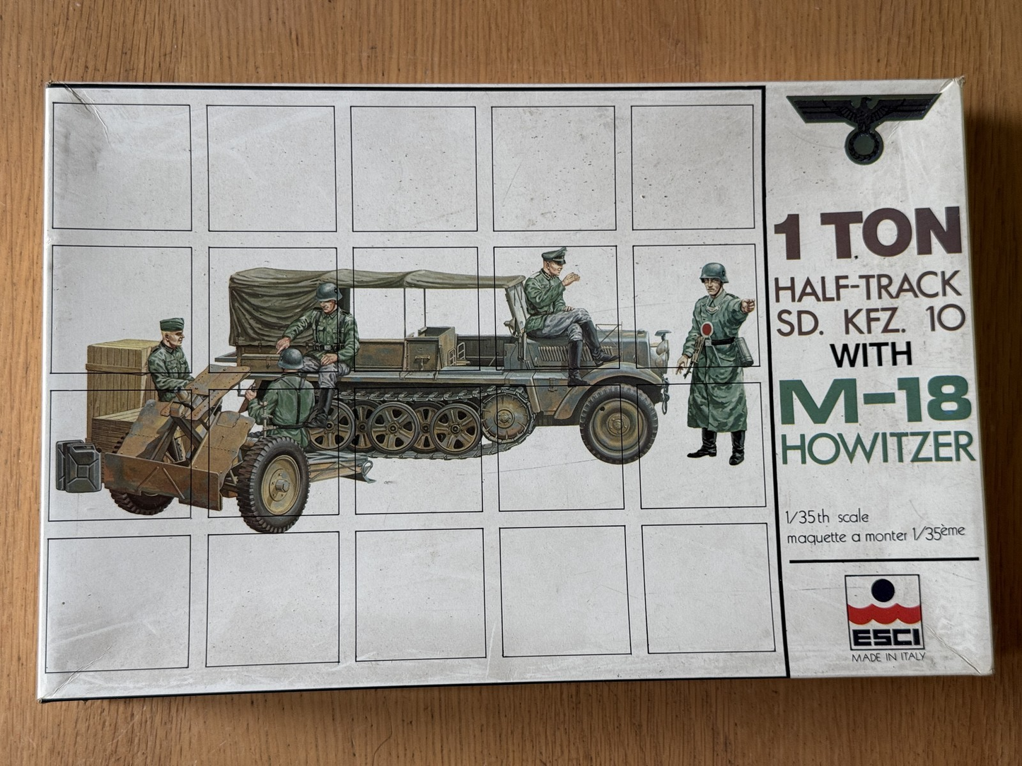 ESCI 1:35 Scale Plastic Model Kit - 1 Ton Half-Track with M-18 Howitzer