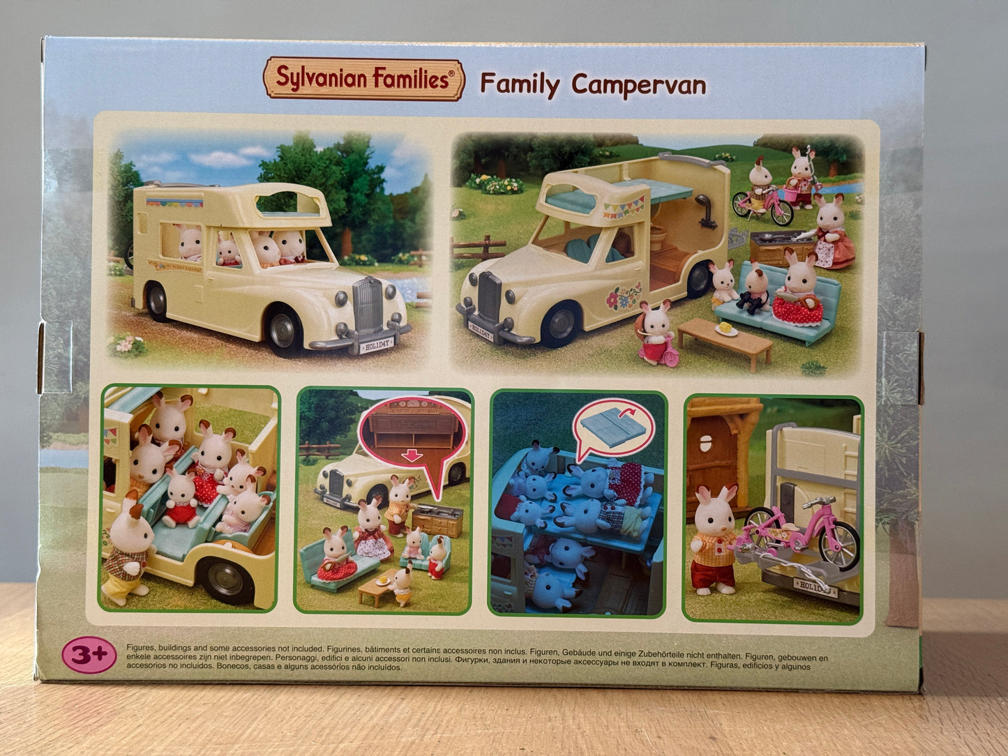 Sylvanian Families 5454 - Family Campervan. BNIB