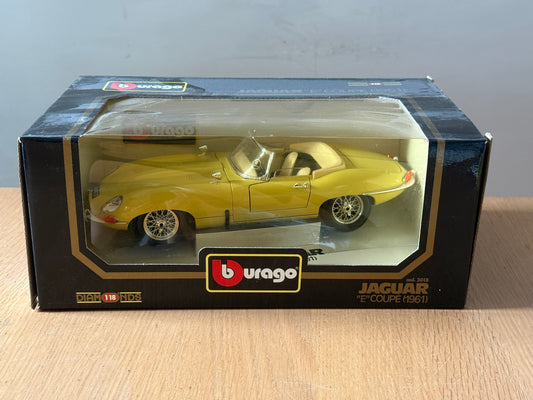 Bburago 1:18 Diecast Model 3018 - Jaguar E-Type Coupe (1961) - Mint Condition
