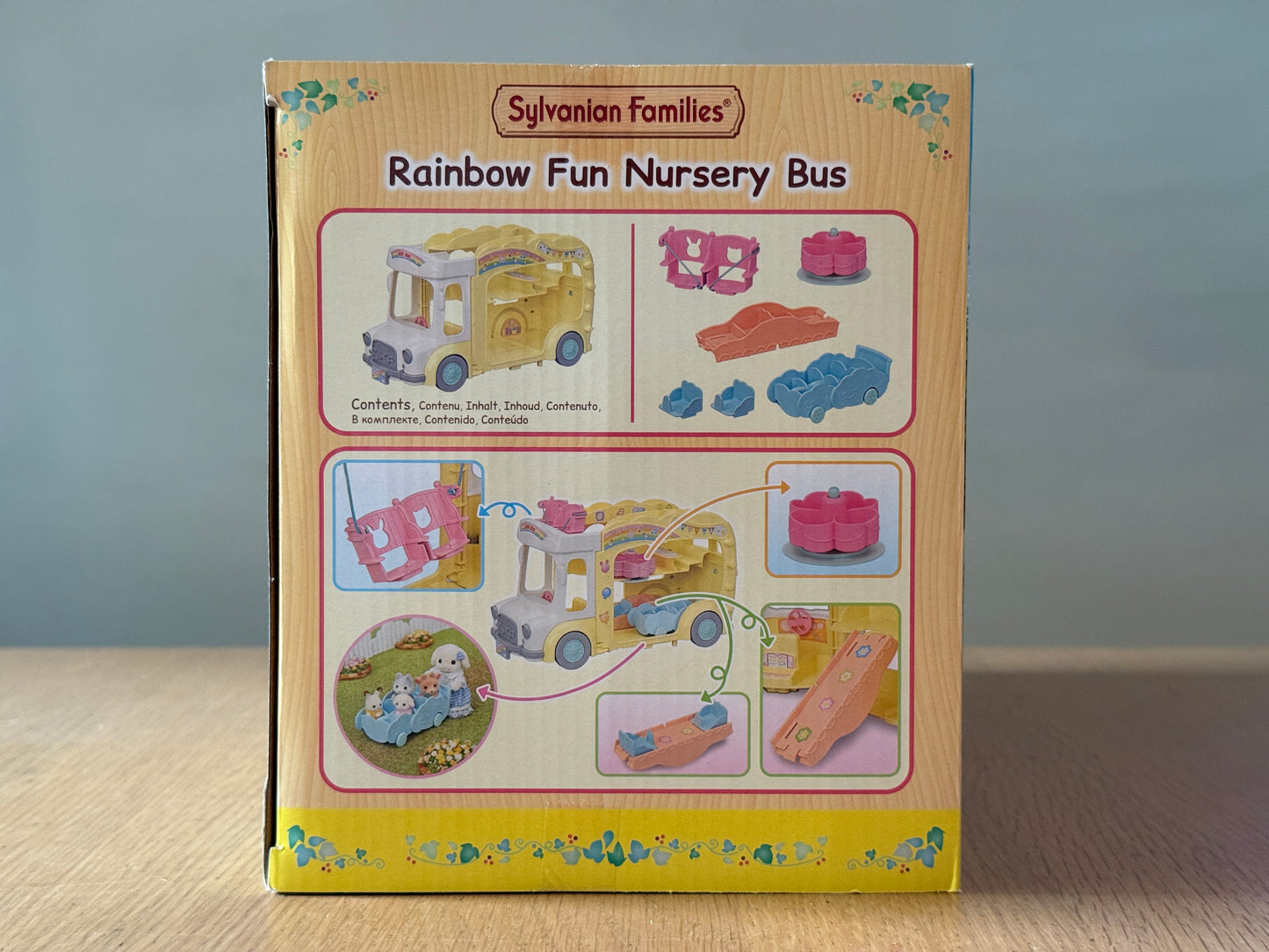 Sylvanian Families 5744 - Rainbow Fun Bus. BNIB