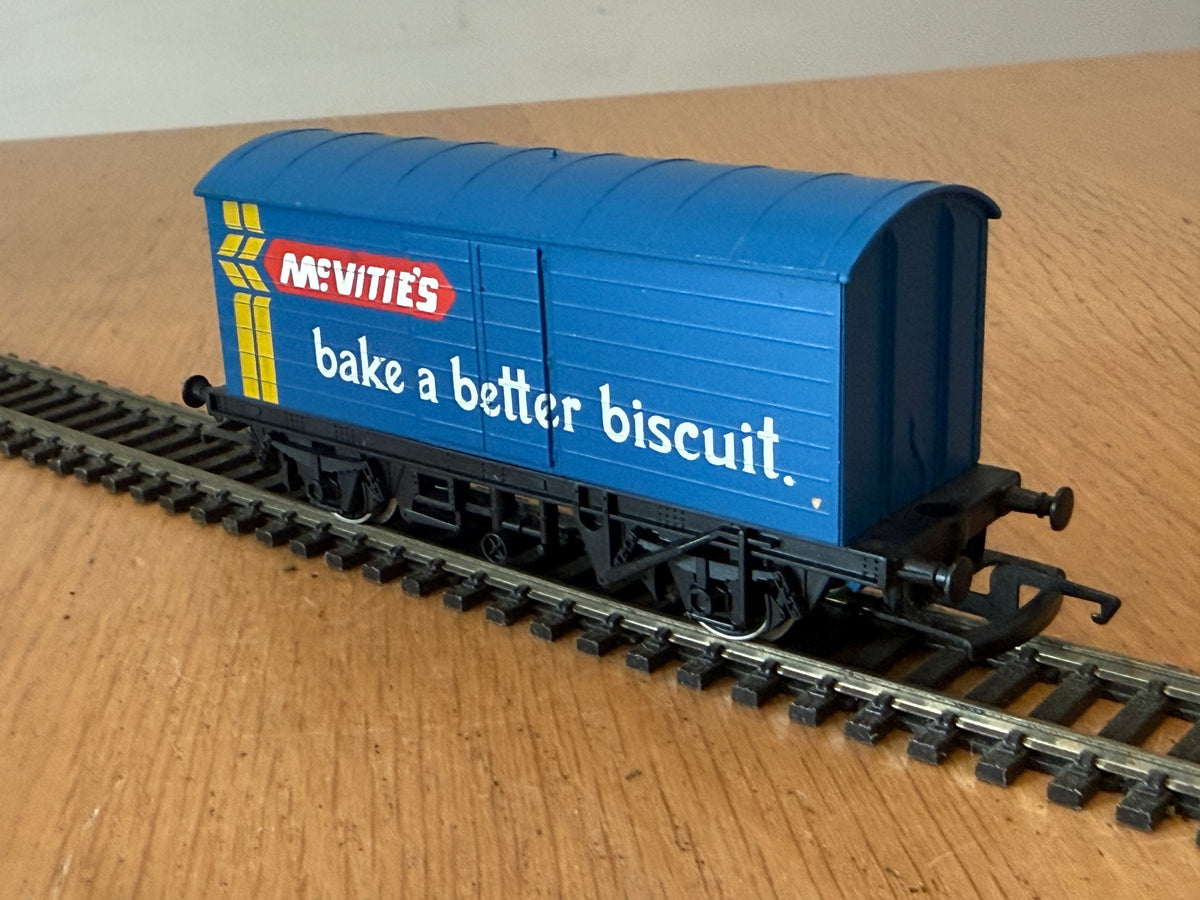 Hornby OO Gauge R727 - McVities Blue Box Van Wagon