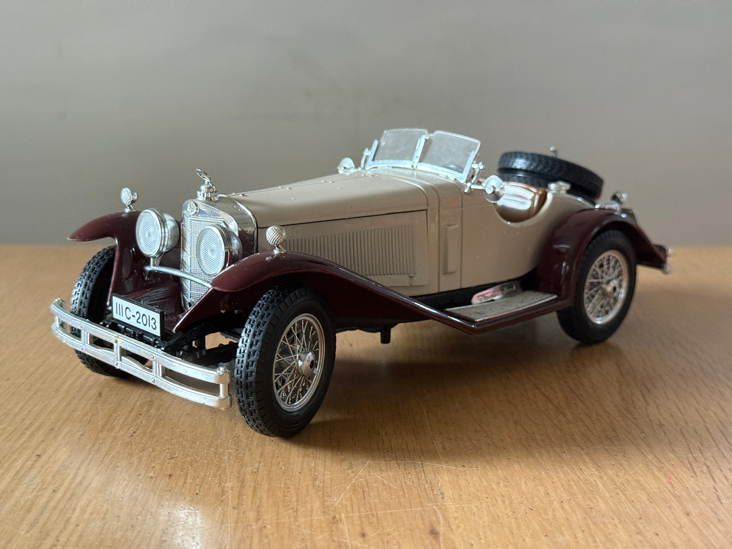 Bburago 1:18 Diecast Model 3009 - Mercedes Benz SSK - No box. Missing parts.