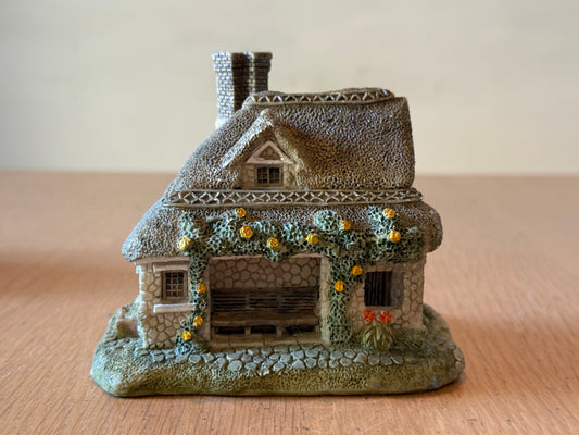 Academy Thatched Cottage (similar to Liliput Lane Jasmine Cottage)