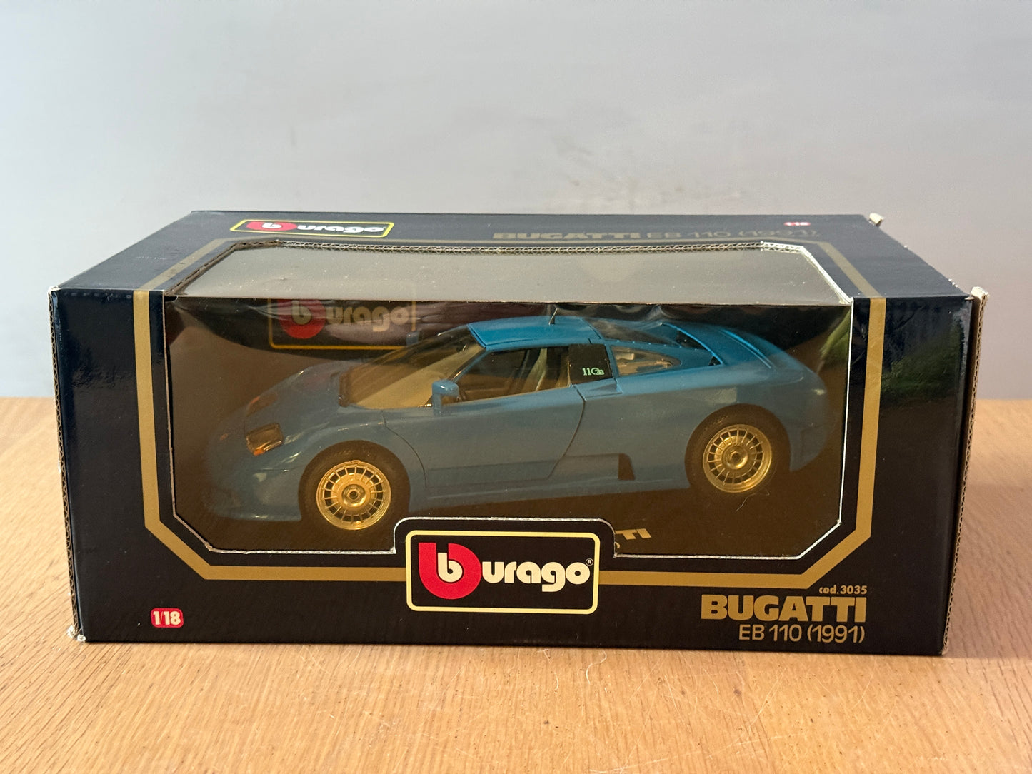Bburago 1:18 Diecast Model 3045 - Bugatti EB110 (1991) - Mint Condition