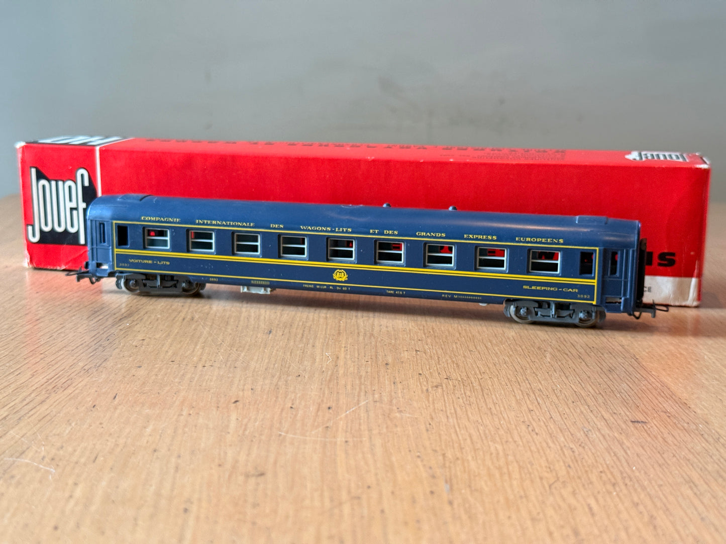 Jouef HO Scale 5620 - Pullman Sleeper Car 3892 of the CIWL