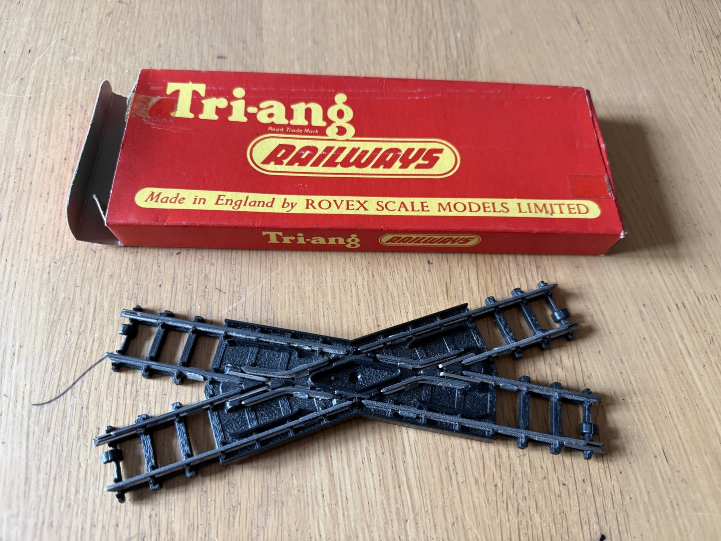 Triang Hornby OO Gauge R290 Diamond Crossing