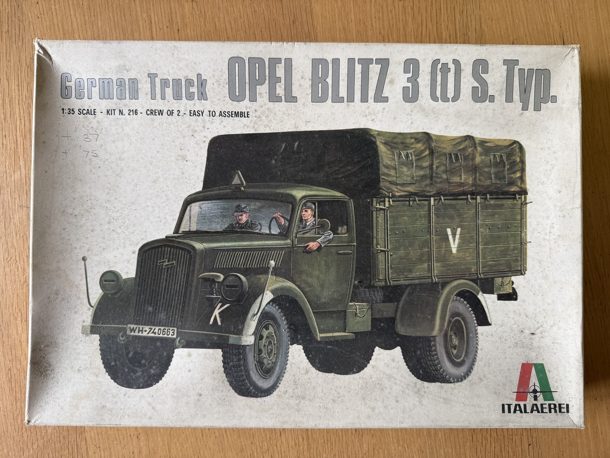 Italeri 1:35 Scale Plastic Model Kit 216 - German Truck Opel Blitz 3 (t) S.Typ.