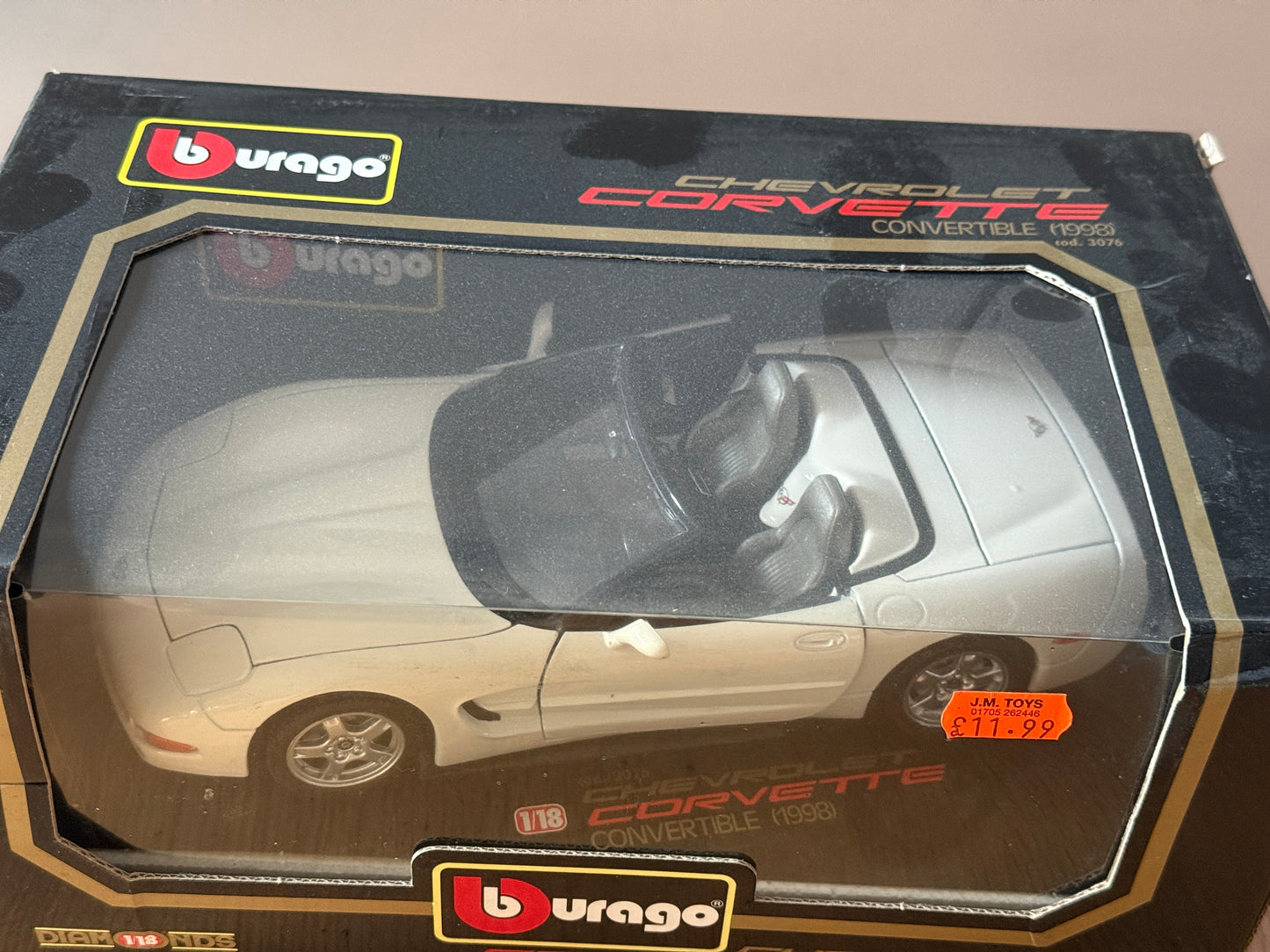 Bburago 1:18 Diecast Model 3076 - Chevrolet Corvette (1998)  - Mint Condition