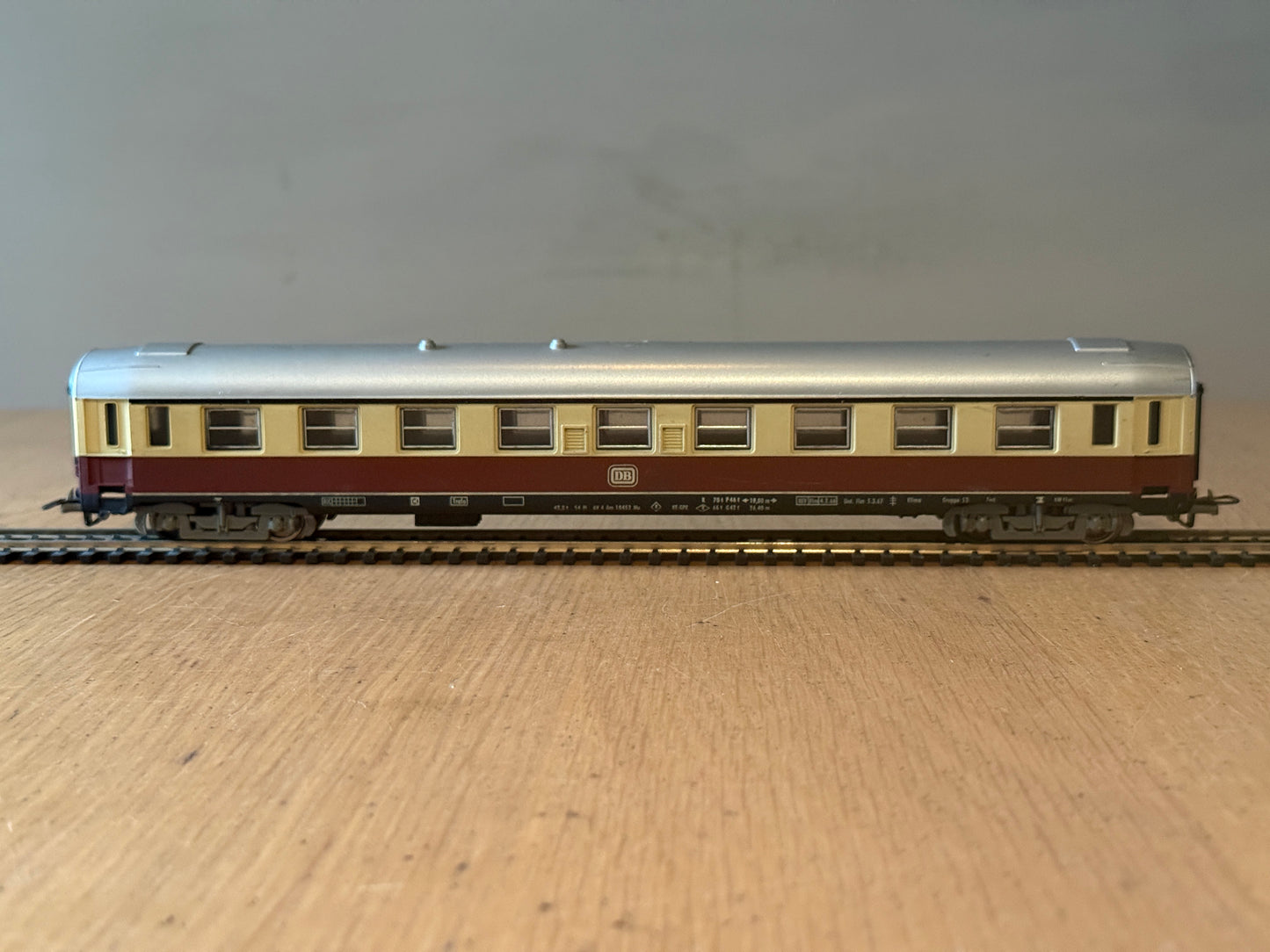 Jouef H0 Scale -  DB Continental Passenger Coach.