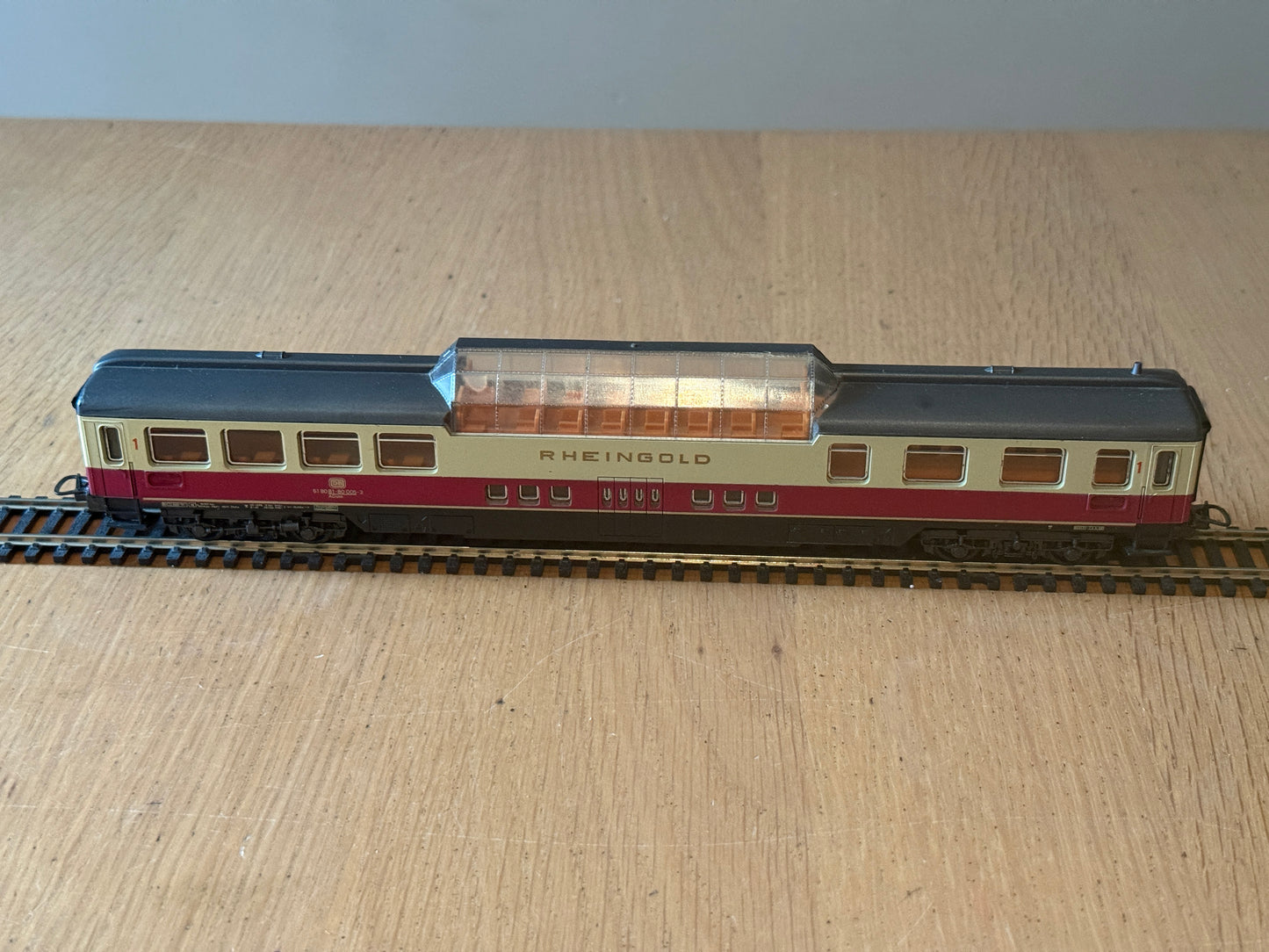 Lima H0 Scale - German DB Axum Rheingold Tee Panoramic Observation Coach