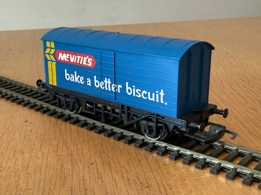 Hornby OO Gauge R727 - McVities Blue Box Van Wagon