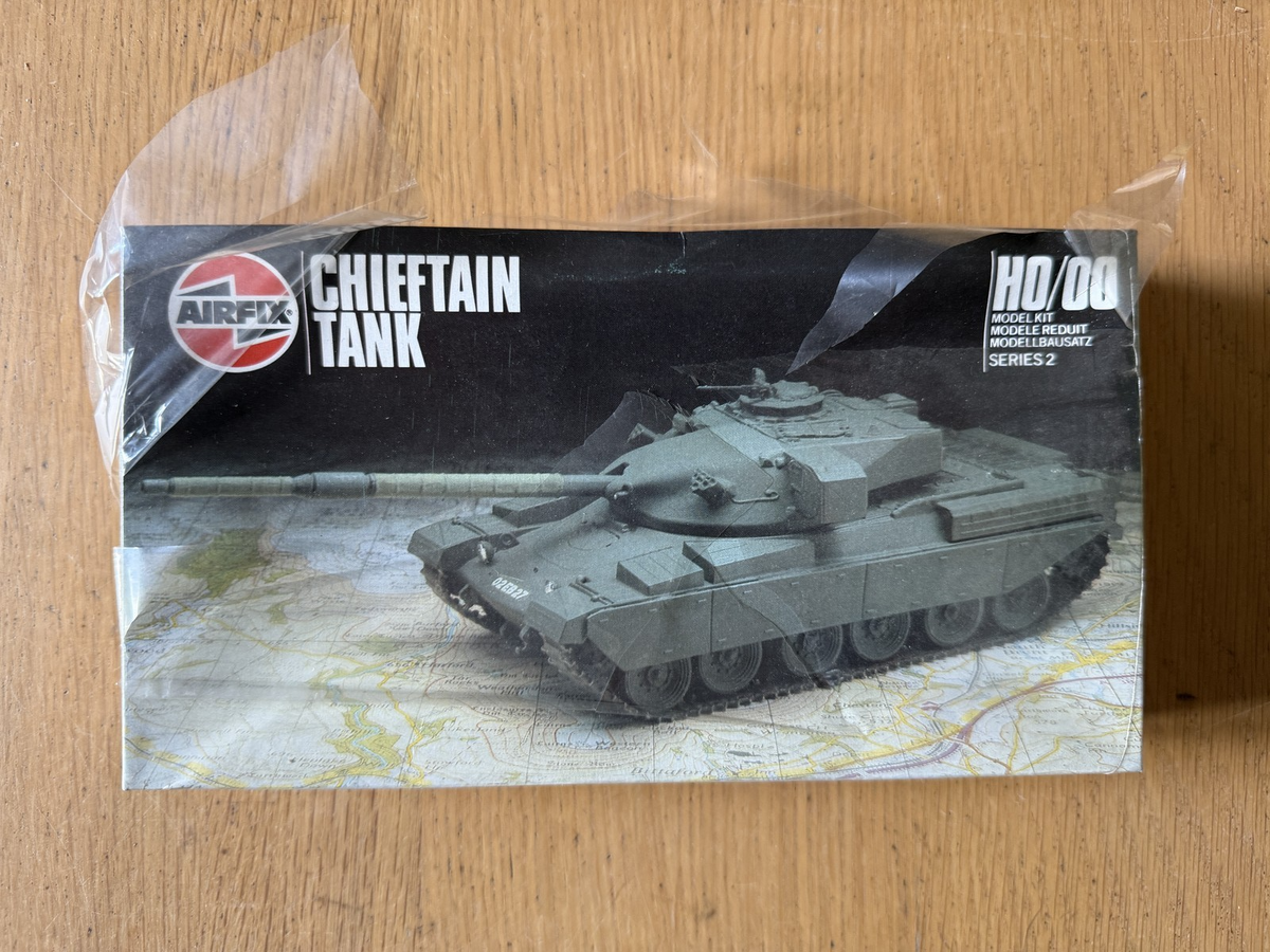 Airfix HO/OO Scale Plastic Model Kit - Chieftan Tank