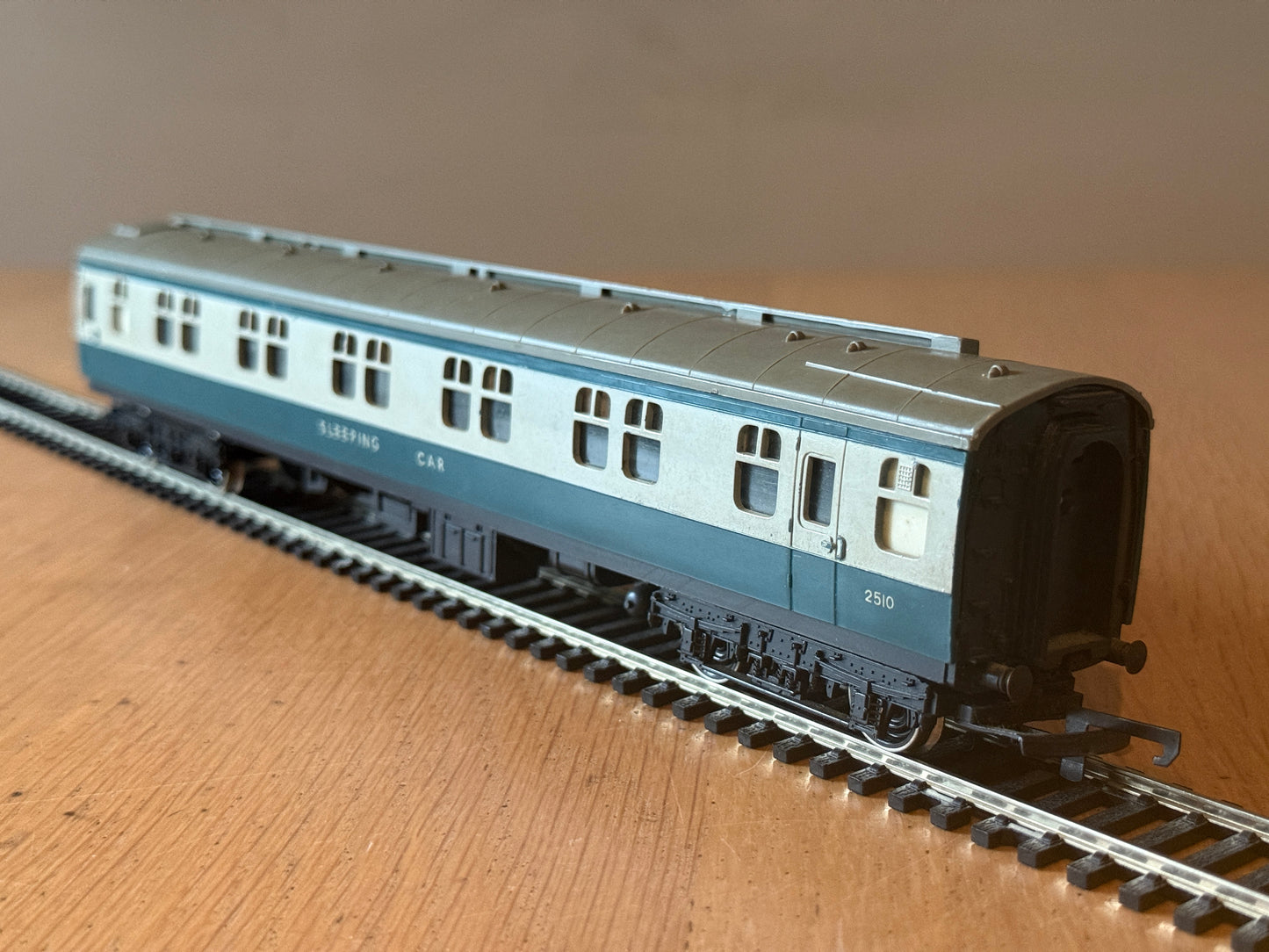 Lima 305302 OO Gauge-  MK 2 TSO Coach - W5449