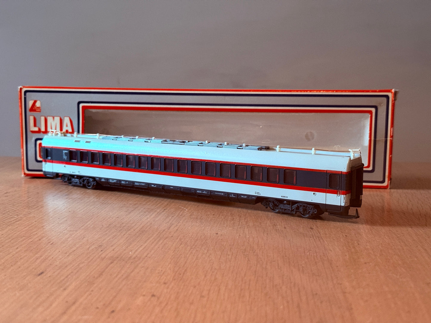Lima 201076 HO Scale - Central Car 404 001-0 DB Epoch 4