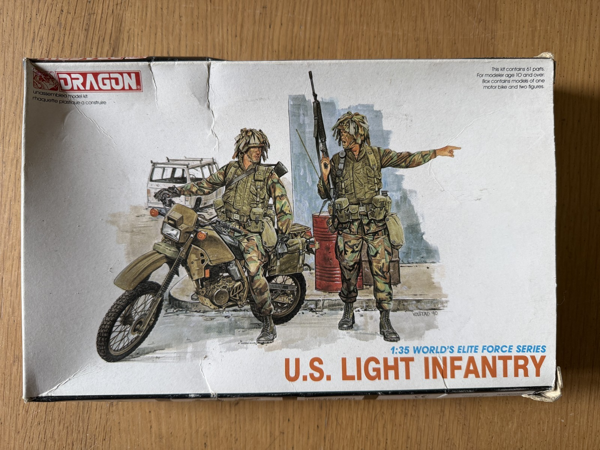 Dragon 1:35 Model Kit - World's Elite Force Series - U.S. Light Infantry