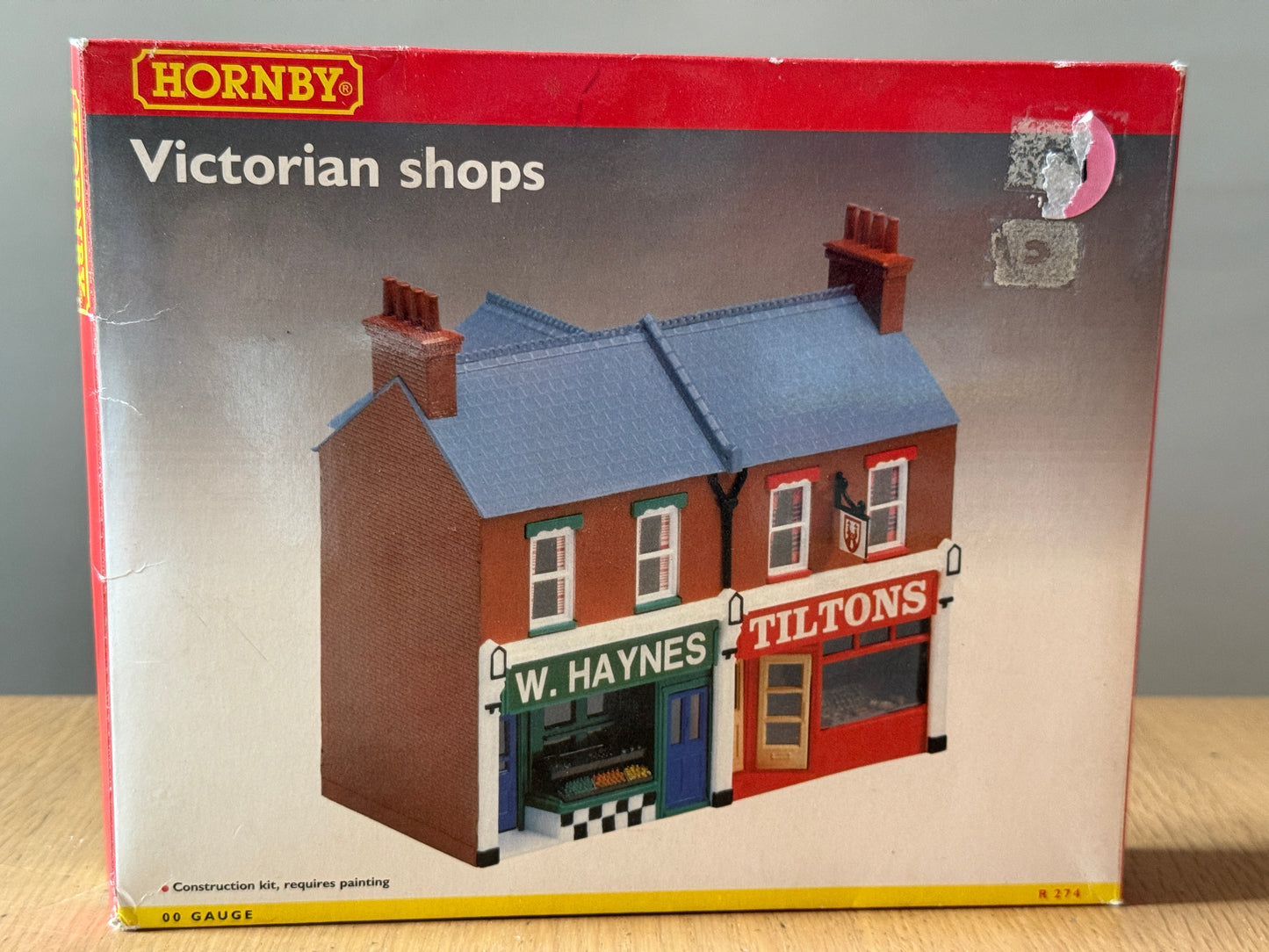 Hornby R274 Victorian Shops. BNIB.