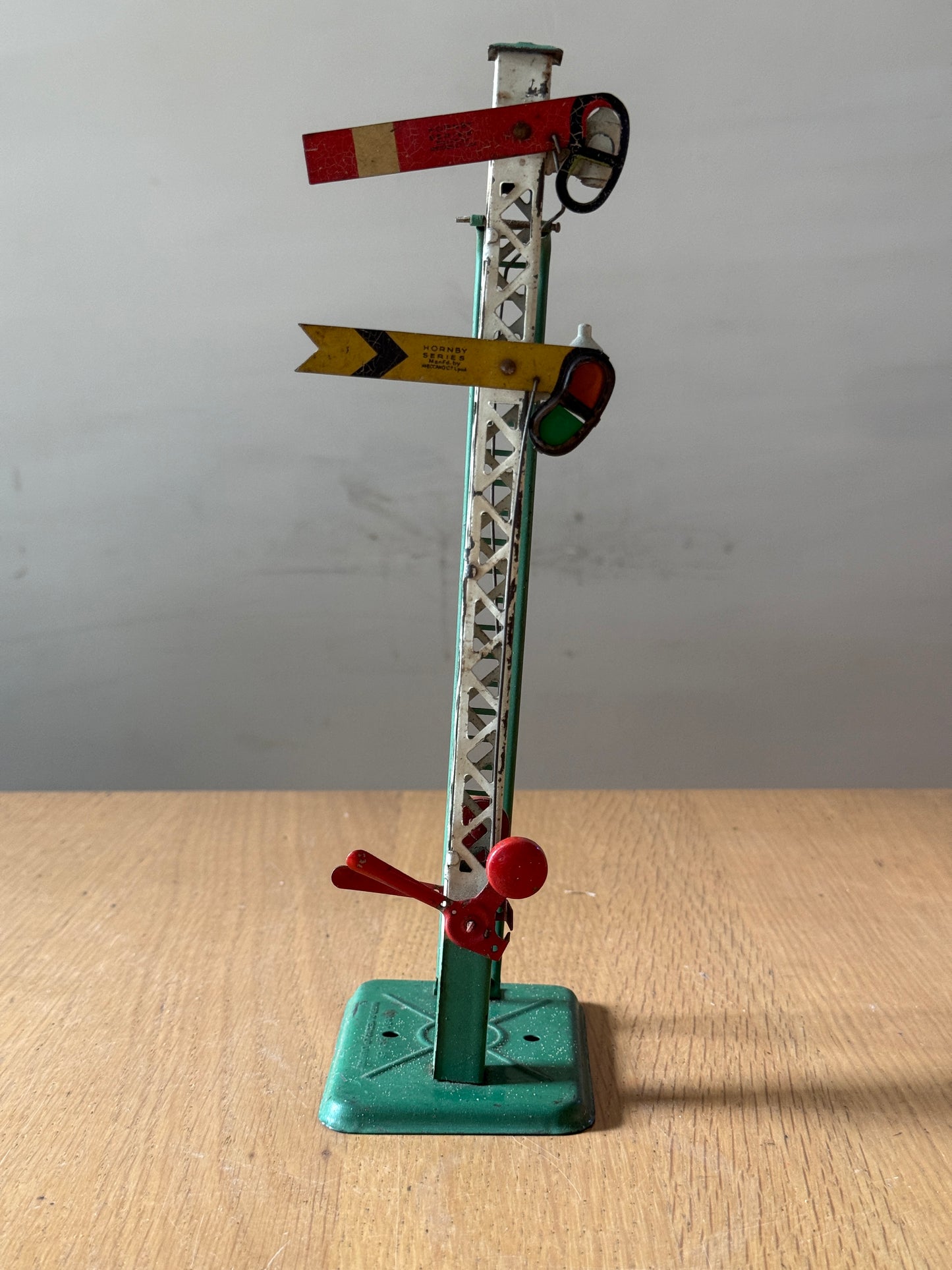 Vintage Metal O Gauge Model Railway Signal