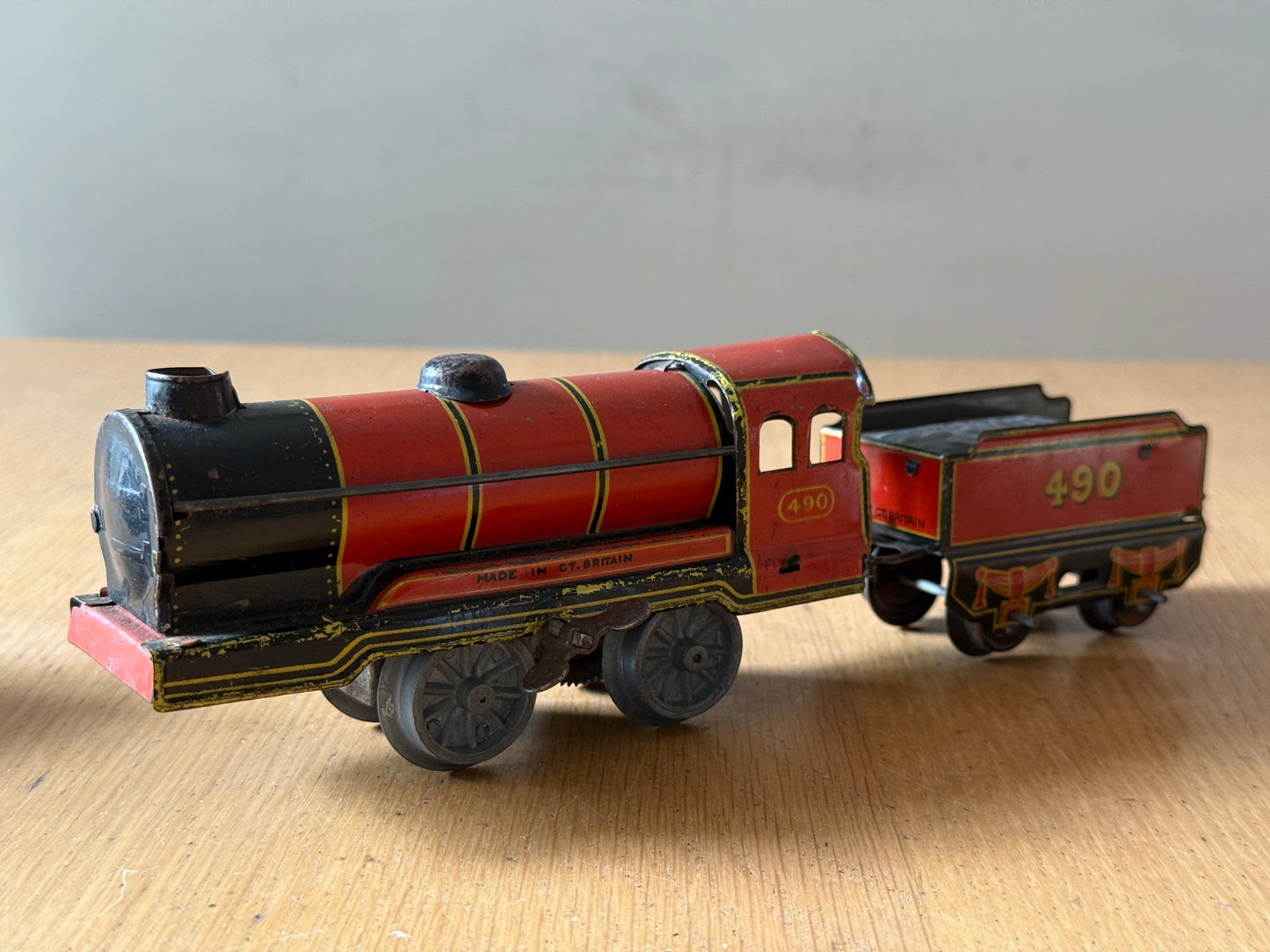 Mettoy O Gauge Clockwork Timplate Steam Locomotive