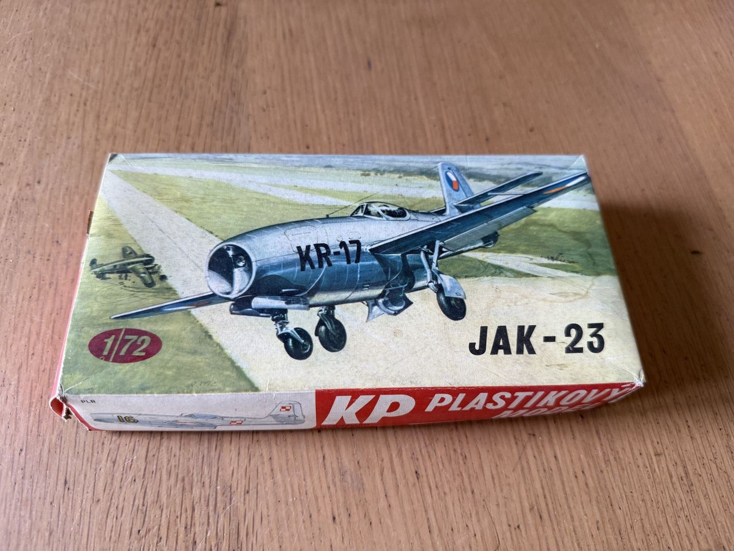 KP Plasticovy 1:72 Plastic Model Kit - JAK23